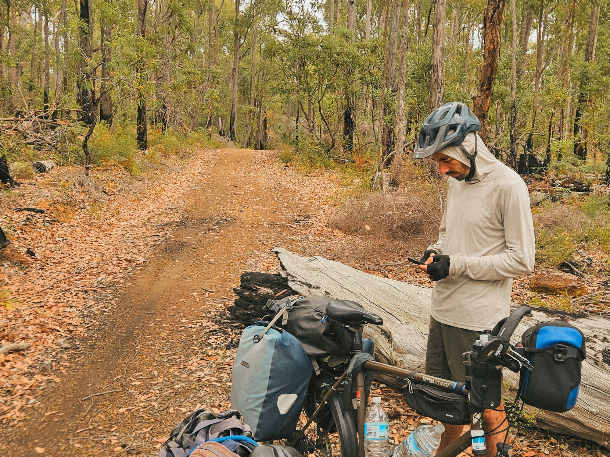 4 useful apps when traveling by bicycle + 2 bonus apps!